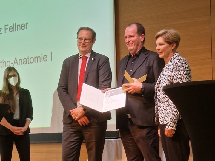 Awardüberreichung für Exzellente Lehre 2022 an Prim. Univ.-Prof. Dr. Franz Fellner
