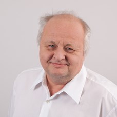 Profilbild von OA Dr. Franz Kern 