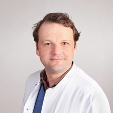 Profilbild von OA Dr. Rainer Kaufmann 