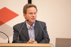 Univ.-Prof. Dr. Gruber im Vortrag
