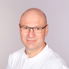 Profilbild von OA Dr. Wolfgang  Senker 