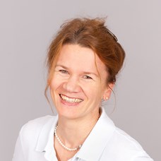 Profilbild von Mag.a Elisabeth Farmer 