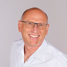 Profilbild von OA Dr. Roland Lengauer 