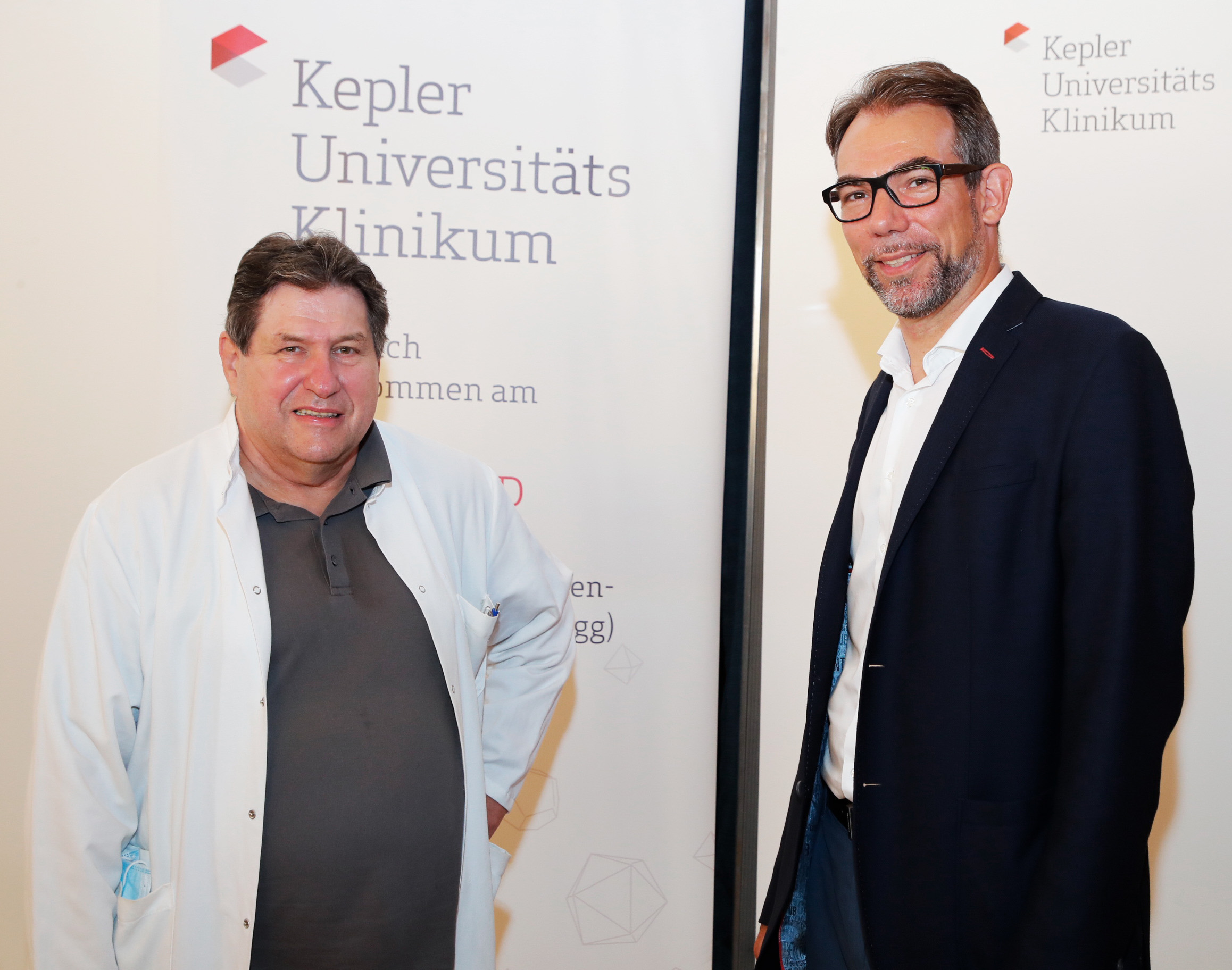 Prim. Dr. Johannes Trenkler übergibt an Prof. Dr. Stephan Meckel