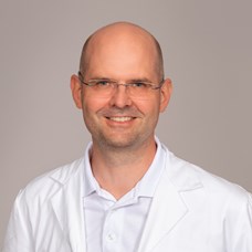Profilbild von OA Priv.-Doz. Dr. Henning Popp 
