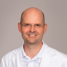 Profilbild von OA Priv.-Doz. Dr. Henning Popp 